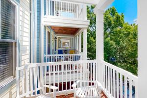 Sunset Island - 48 Island Edge