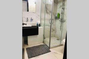 Cerca de plaza galerías, est chivas, Metropolitano