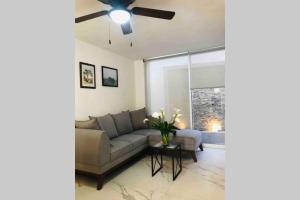 Cerca de plaza galerías, est chivas, Metropolitano