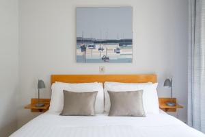 The Eyre Square Townhouse