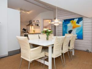 Three-Bedroom Holiday Home  room in Holiday home Rønde XVI