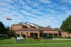 明尼阿波利斯庭院伊甸草原酒店 - 伊甸草原