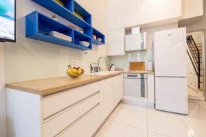 Modern Duplex Studio Tommy