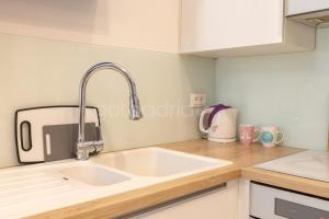 Modern Duplex Studio Tommy