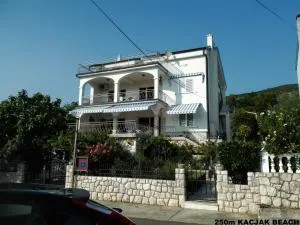 Apartments Desiree & Daniel - Klanfari