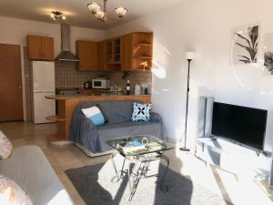 1 bedroom flat, prime location near sea, sleeps 4
