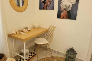 Family House with Garden 3 min to Beach