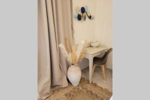 Family House with Garden 3 min to Beach