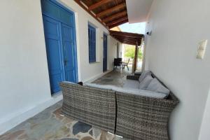 Family House with Garden 3 min to Beach
