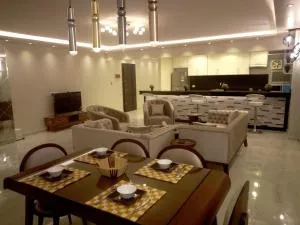 شقة قصر بابل للعائلات - El Duqqi