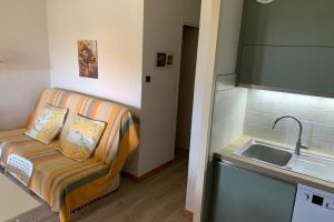 Appartements Apartment With Sea View : photos des chambres