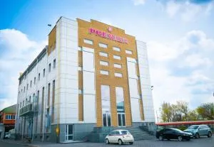 普瑞米尔酒店 - Karnaukhovsnoye