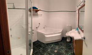 Hidden Haven Barrington Tops