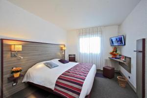 Hotels Hotel O'Nice Saintes : photos des chambres