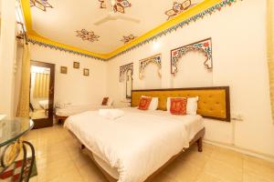 Hanuman Ghat Boutique Stays On Lake Pichola