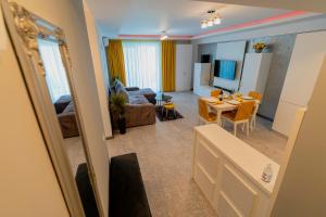 Marc Holiday Moonlight