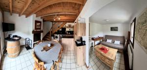 Chalets CHALET DUPLEX - TERRASSE - VUE MONTAGNE - WIFI : photos des chambres