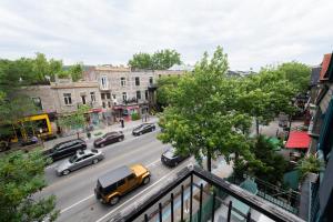 Montreal Styled 2 BR Apartment on St-Denis Street