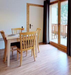 Appartements Hameau 8 101 - SPA & PISCINE studio 4 pers : photos des chambres