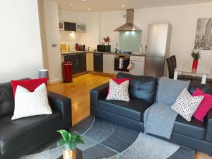 City 2 Bed 2 Bath Free Parking WiFi