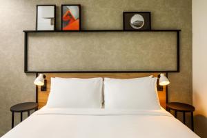 Family Room room in ibis London Sutton Point