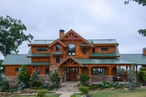 Luxury Family Retreat - Greers Ferry Lake! - Prim