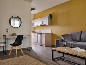 Tropical Superior Suite