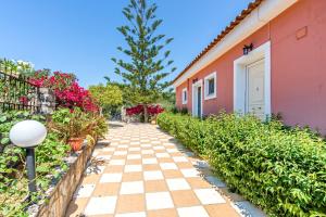 Nikos and Noras Studios