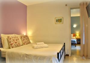 B&B / Chambres d'hotes Beau Vallon - Gite et Chambres d'Hotes Pyrenees-Mediterranee - Pays Catalan : photos des chambres