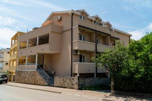 Apartments Stari Ribar