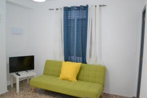 Impressive 1 bed Apartment with a stunning bathroom and Terrace CB4EV