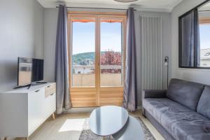 Appartements Modern 1br with terrace and a breathtaking view in Annecy : photos des chambres