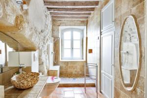 Appartements Charming traditional flat with garage at the heart of Avignon - Welkeys : photos des chambres