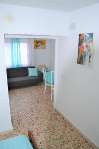 Lovely Studio Apartment with Terrace CB5EV