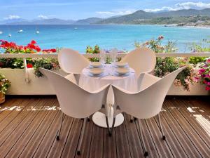 Appartements L’Ile Rousse les pieds dans l’eau : photos des chambres