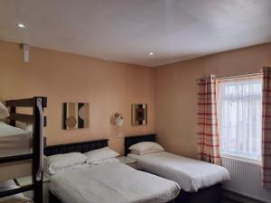 Family Room (Sleeps 5) room in The Beechfield Hotel