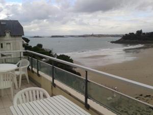 Appartements Appartement Dinard Plage : photos des chambres