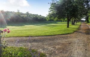 Maisons de vacances Stunning Home In Monsgur With 7 Bedrooms, Sauna And Outdoor Swimming Pool : photos des chambres