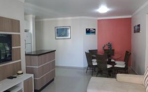 Excelente apto 3 quartos em Bombas, 100 metros do mar e 2 vagas de garagem