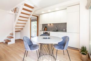 Happy Day Apartment, By Cohost