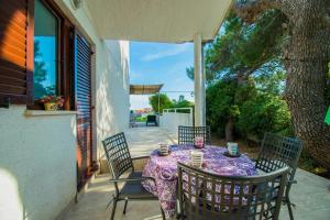 Apartment Rino, only 30m from the sea