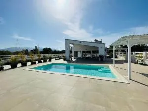 Villa INN - 皮希纳斯