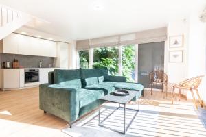 Happy Day Apartment, By Cohost