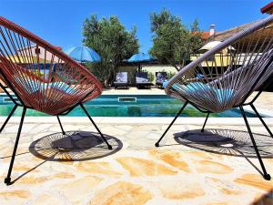 Villa Spark with heated pool in Rogoznica Zecevo 