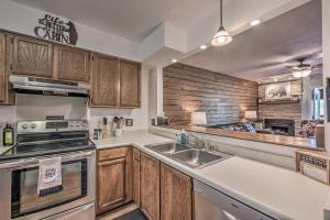 Family-Friendly Ruidoso Escape 2 Mi to Golf!