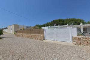 Il marchese in piscina