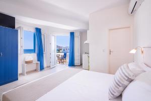 Deluxe Double Room room in Zoe Milos