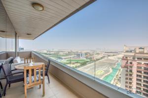 Homely 1BR at The Matrix Dubai Sports City by Deluxe Holiday Homes