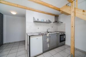 Aroma Azalea studios & apartments