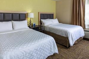 Standard Double Suite room in Candlewood Suites Appleton an IHG Hotel